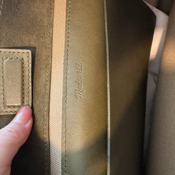 The Essential Medium Bucket Tote in Aged Olive - Picture 3 of 6